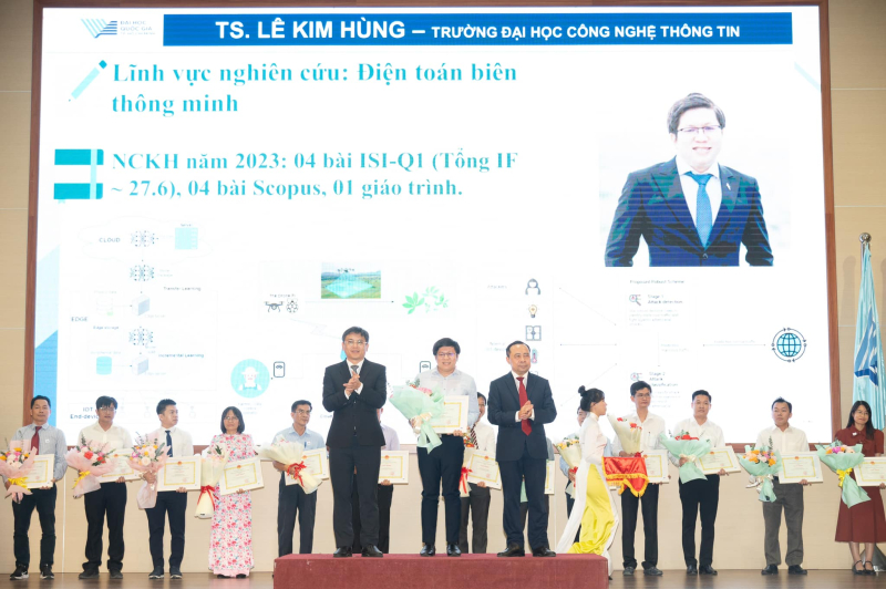 Congratulations to Dr. Le Kim Hung on receiving the Outstanding Scientific Publication Award from VNUHCM